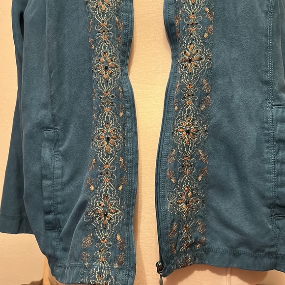 ERIKA Woman 2X Plus Sized Zip Up Lightweight Embroidered Teal Jacket - Picture 5 of 10
